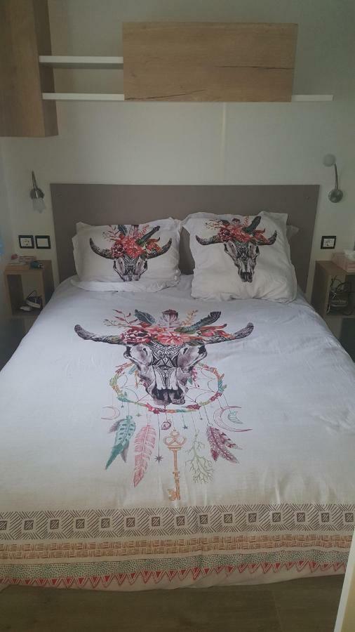 Zenloc **** Hotel Litteau Bagian luar foto